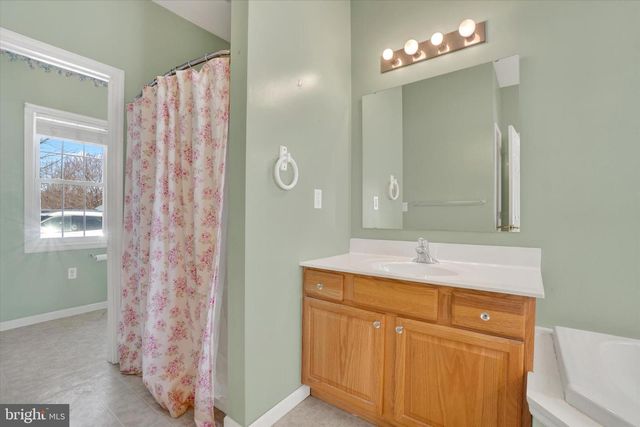 460 CHANNELL RD, New Park, PA 17352