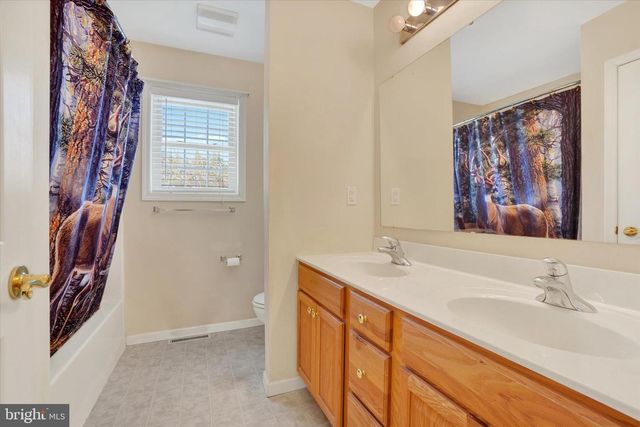 460 CHANNELL RD, New Park, PA 17352