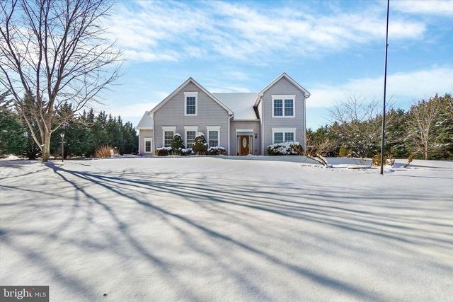 460 CHANNELL RD, New Park, PA 17352