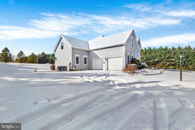 460 CHANNELL RD, New Park, PA 17352