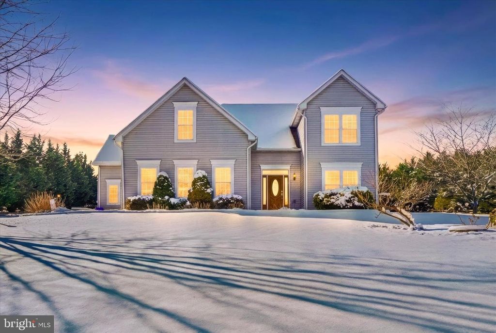 460 CHANNELL RD, New Park, PA 17352