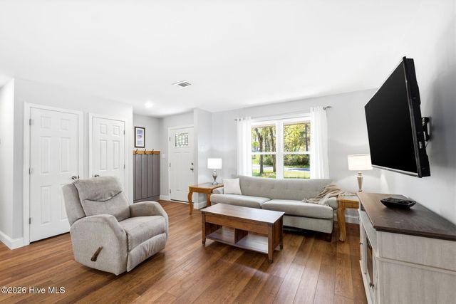 208 Yaupon Drive, Southport, NC 28461