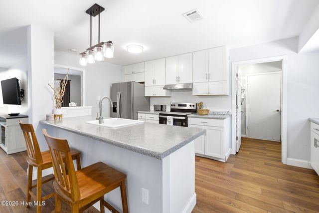 208 Yaupon Drive, Southport, NC 28461