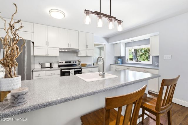 208 Yaupon Drive, Southport, NC 28461