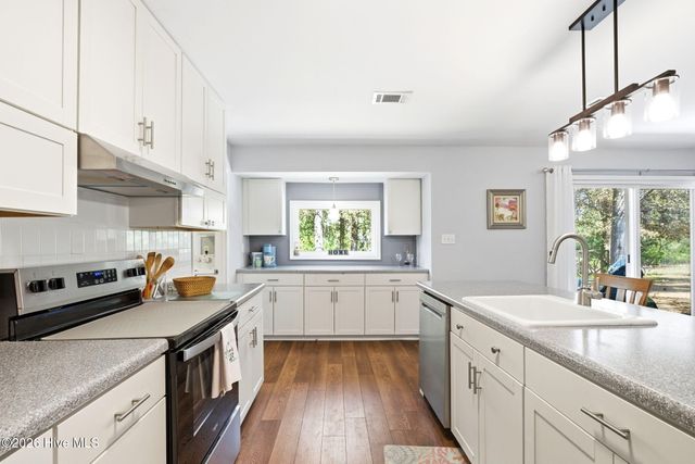 208 Yaupon Drive, Southport, NC 28461