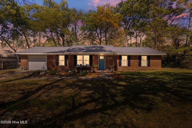 208 Yaupon Drive, Southport, NC 28461