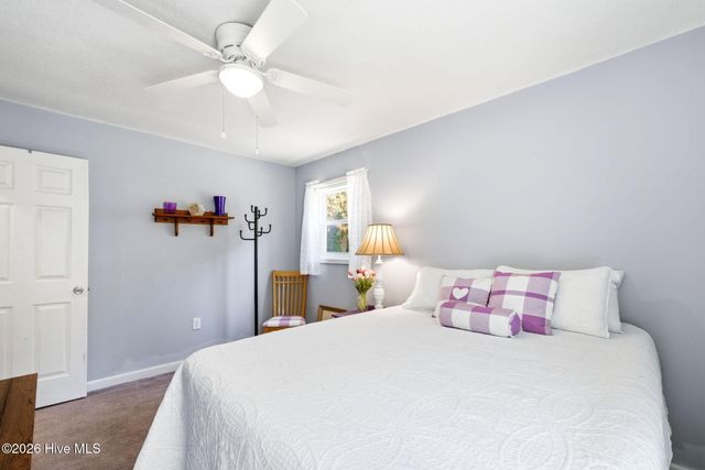 208 Yaupon Drive, Southport, NC 28461