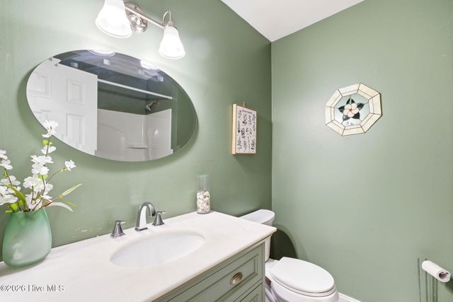 208 Yaupon Drive, Southport, NC 28461