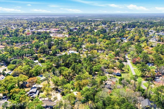 208 Yaupon Drive, Southport, NC 28461