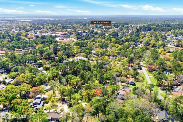 208 Yaupon Drive, Southport, NC 28461