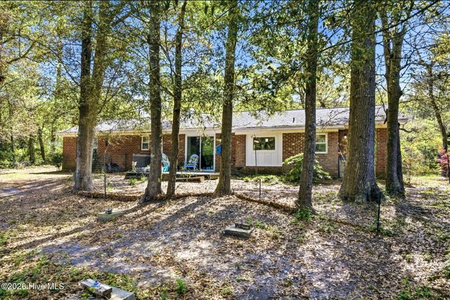 208 Yaupon Drive, Southport, NC 28461