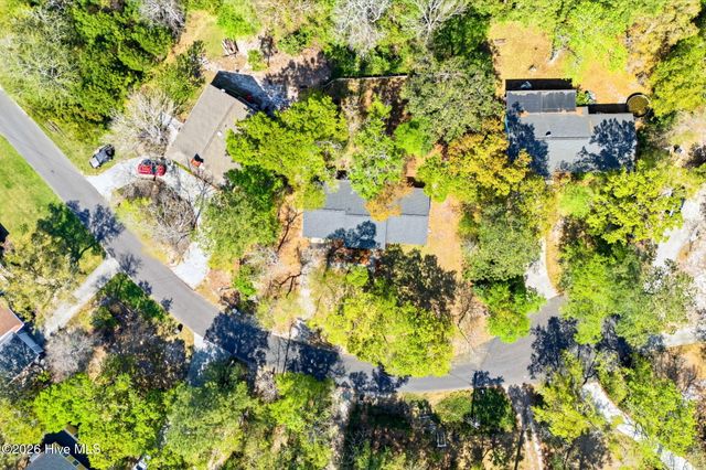 208 Yaupon Drive, Southport, NC 28461