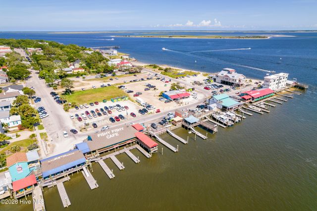 208 Yaupon Drive, Southport, NC 28461