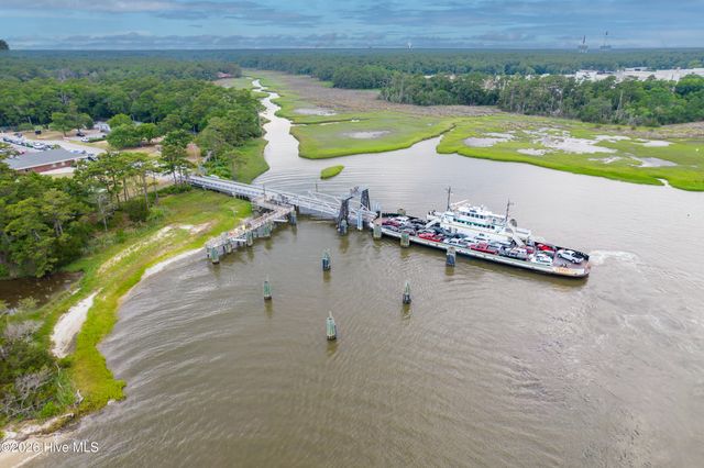 208 Yaupon Drive, Southport, NC 28461