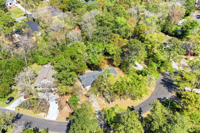 208 Yaupon Drive, Southport, NC 28461