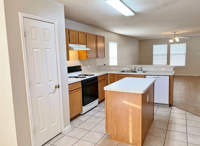 2217 Lookout Lane, Denton, TX 76207