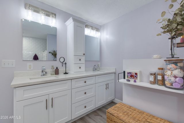 4214 E PALM Lane, Phoenix, AZ 85008
