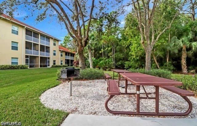9175 Celeste DR 202, Naples, FL 34113