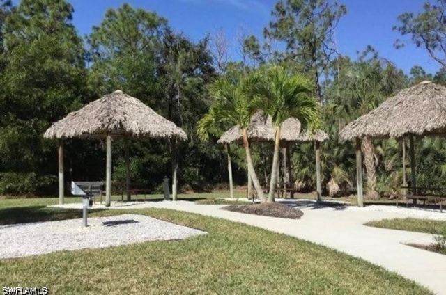 9175 Celeste DR 202, Naples, FL 34113