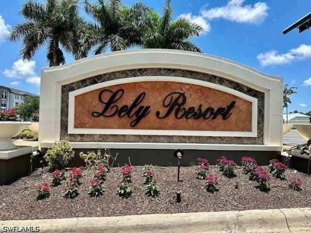 9175 Celeste DR 202, Naples, FL 34113
