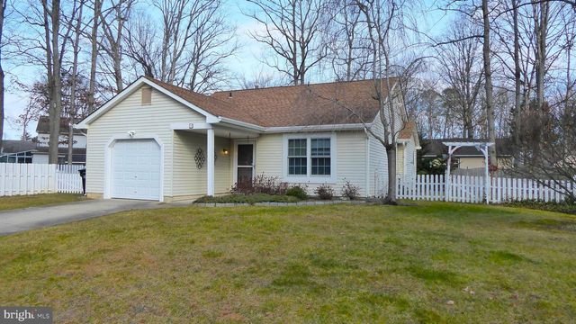 4 HAMILTON CT, Berlin, NJ 08009
