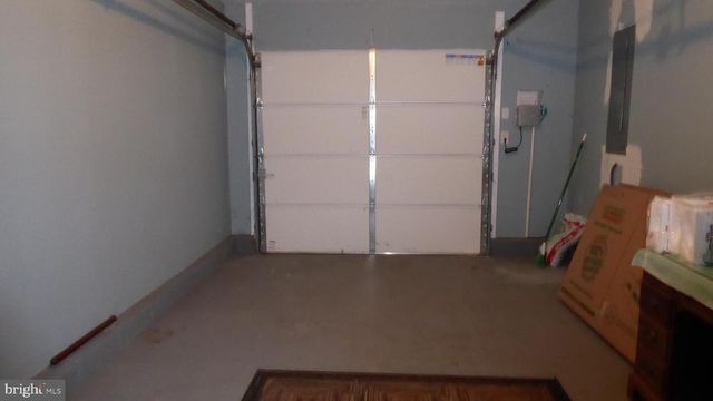 4 HAMILTON CT, Berlin, NJ 08009