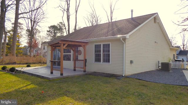 4 HAMILTON CT, Berlin, NJ 08009