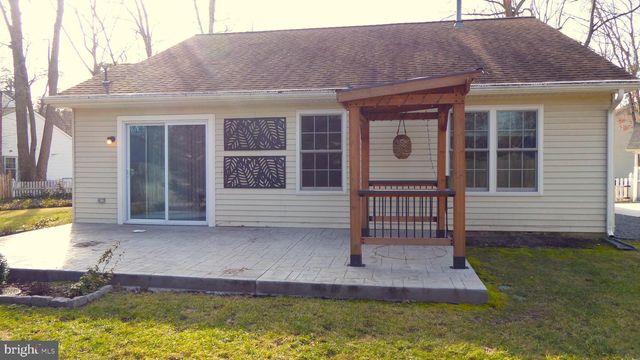 4 HAMILTON CT, Berlin, NJ 08009