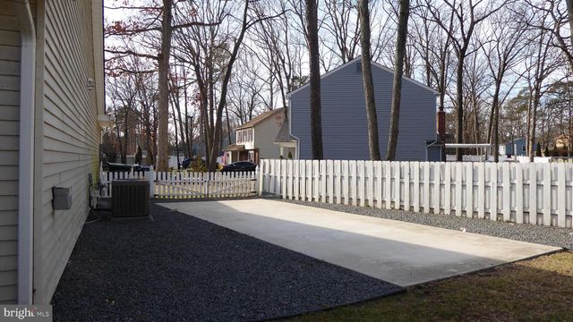 4 HAMILTON CT, Berlin, NJ 08009