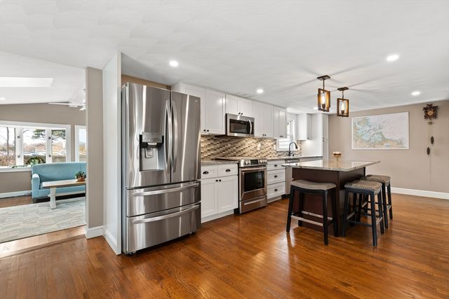 615 Neponset St, Norwood, MA 02062