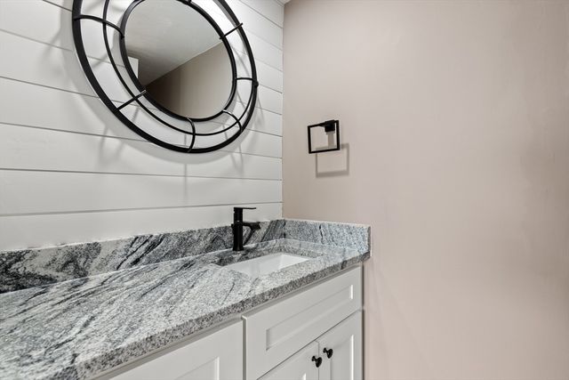 615 Neponset St, Norwood, MA 02062