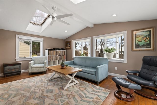 615 Neponset St, Norwood, MA 02062