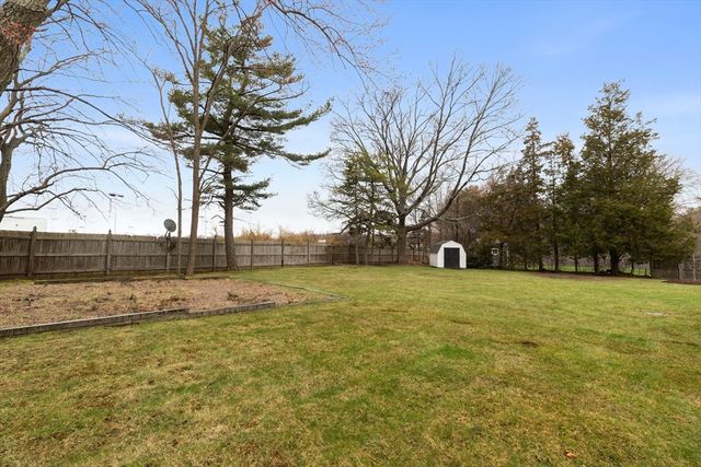 615 Neponset St, Norwood, MA 02062