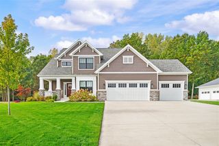 4034 Fox Woods Road, Saint Joseph, MI 49085