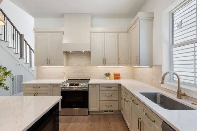 644A W Green Ln A, Nashville, TN 37207