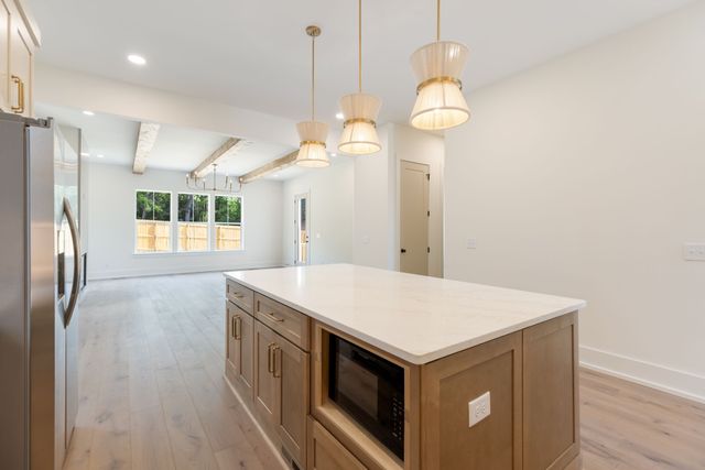 644A W Green Ln A, Nashville, TN 37207