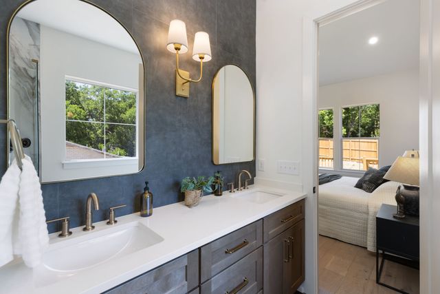 644A W Green Ln A, Nashville, TN 37207