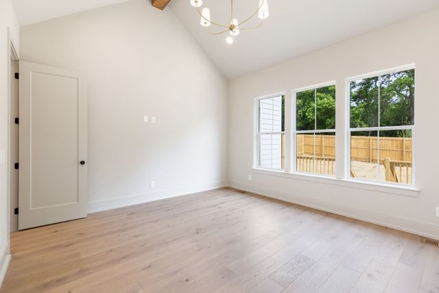 644A W Green Ln A, Nashville, TN 37207