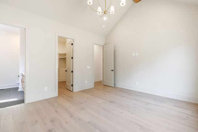 644A W Green Ln A, Nashville, TN 37207