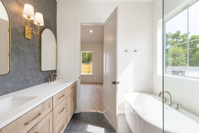 644A W Green Ln A, Nashville, TN 37207