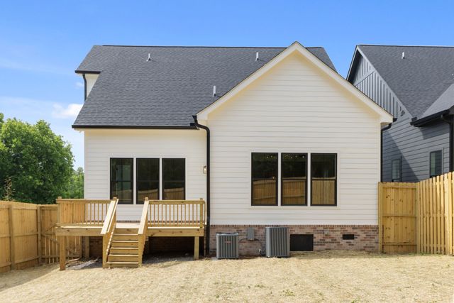 644A W Green Ln A, Nashville, TN 37207