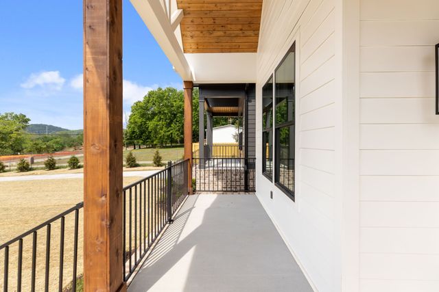 644A W Green Ln A, Nashville, TN 37207