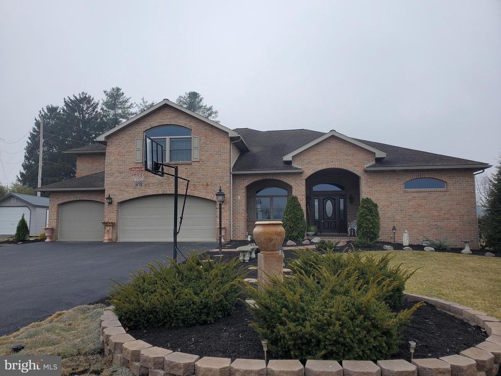 536 REMINGTON DRIVE, Shippensburg, PA 17257