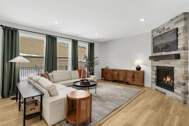 1149 74th Court W, Inver Grove Heights, MN 55077