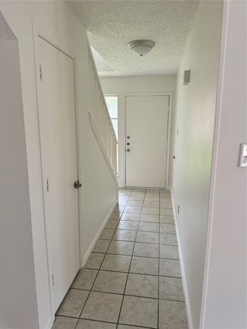 2119 Stone Moss Lane, Grapevine, TX 76051