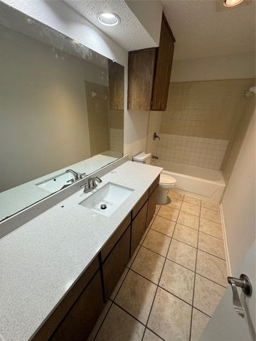 2119 Stone Moss Lane, Grapevine, TX 76051