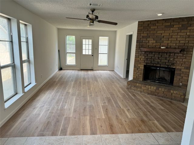 2119 Stone Moss Lane, Grapevine, TX 76051