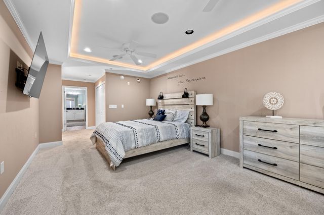 100 Bridgewater Pointe Pl Unit 102, Moneta, VA 24121