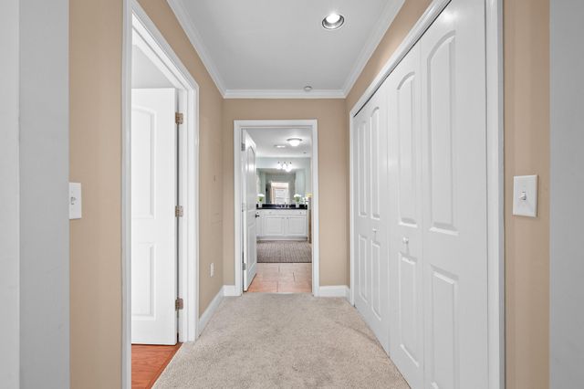 100 Bridgewater Pointe Pl Unit 102, Moneta, VA 24121