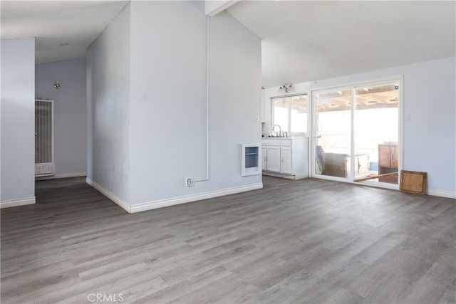 21108 79th, California City, CA 93505